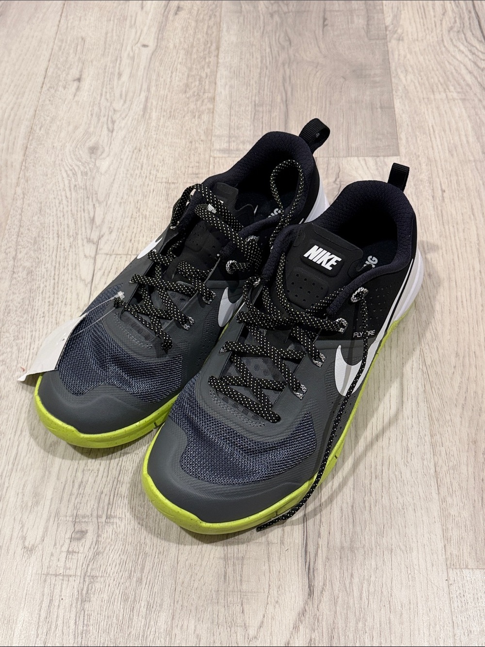 Nike Metcon 1 OG sz 10.5 Gray & Neon Yellow Athletic Running Shoes